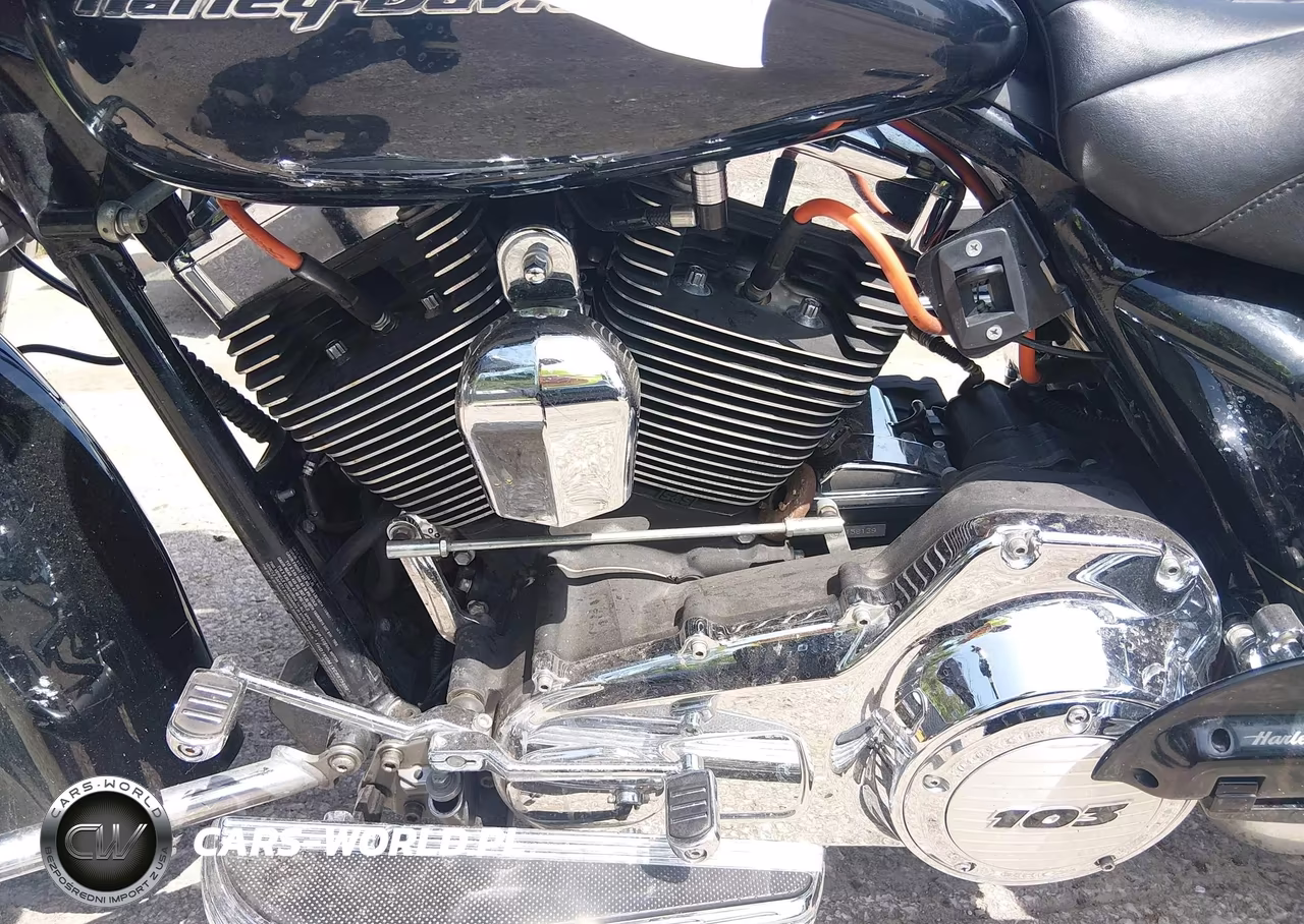 2012 Harley-Davidson Fltru Road Glide Ultra VIN:1HD1KGM1XCB673802 - 9