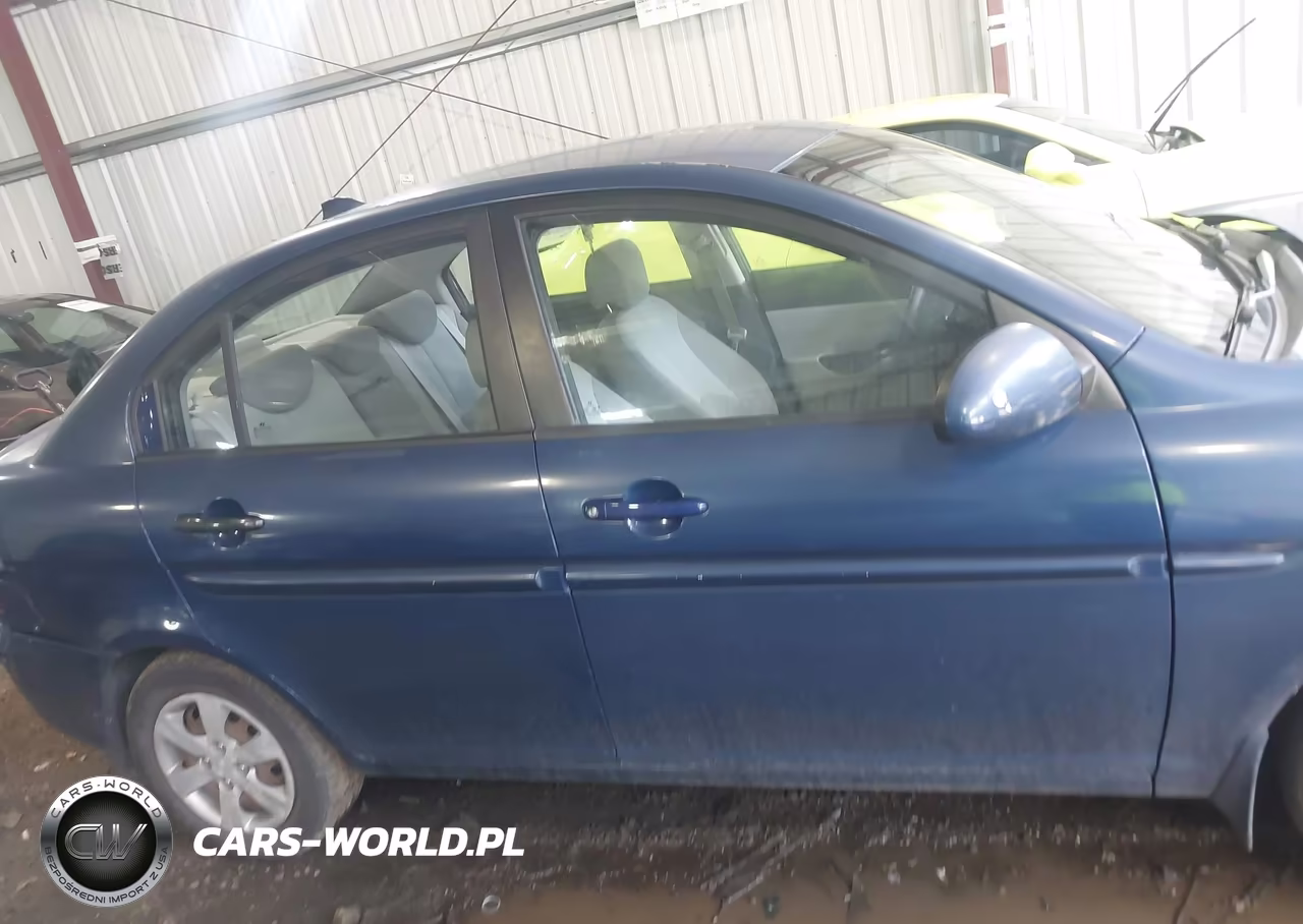 2009 Hyundai Accent Gls VIN:KMHCN46C99U304176 - 13