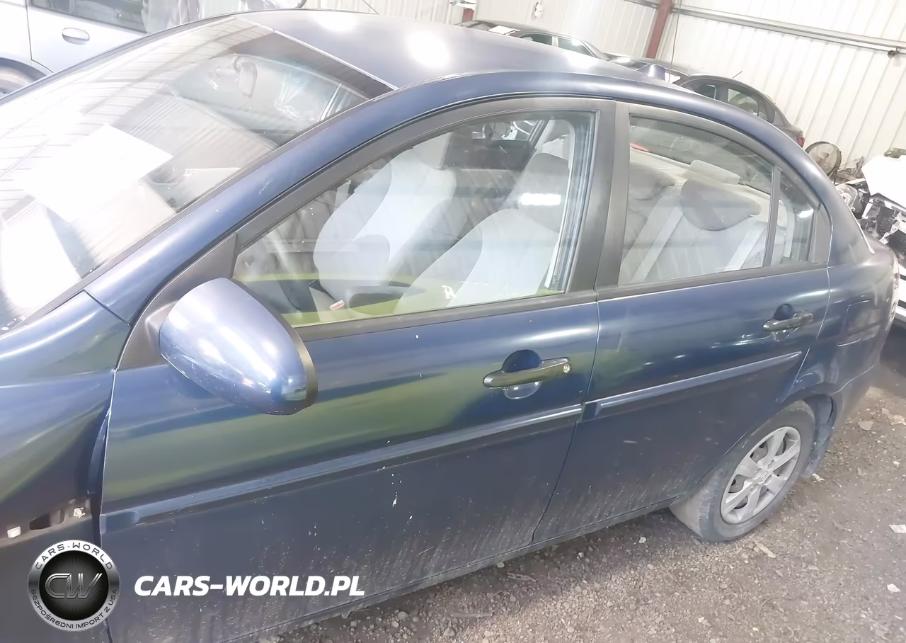 2009 Hyundai Accent Gls VIN:KMHCN46C99U304176 - 14