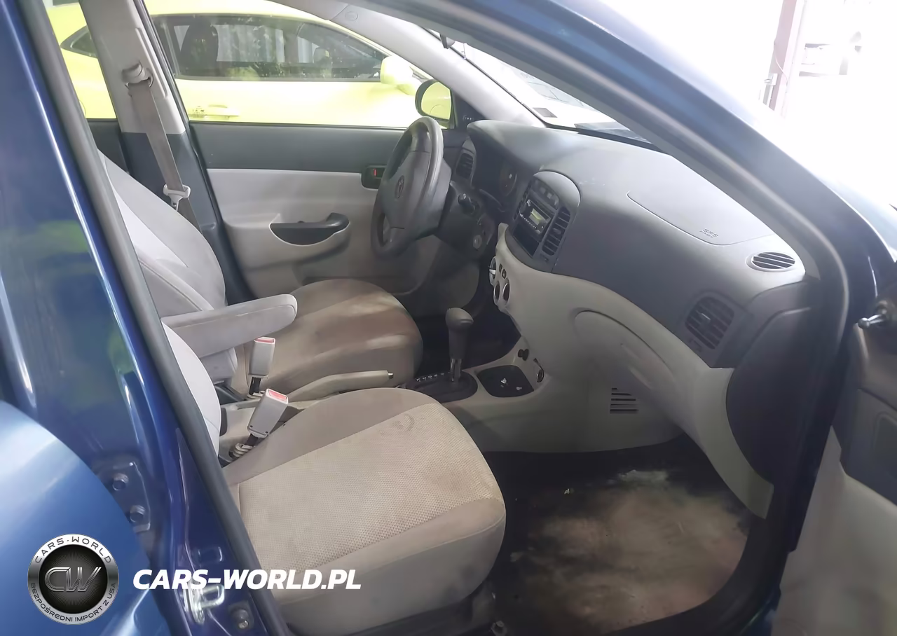 2009 Hyundai Accent Gls VIN:KMHCN46C99U304176 - 5