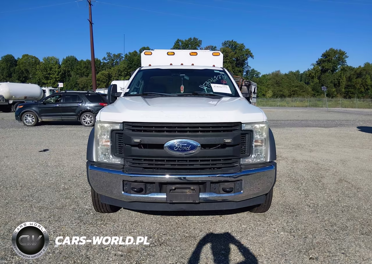 2017 Ford F-450 Chassis Xl VIN:1FDUF4GY8HEB22926 - 13