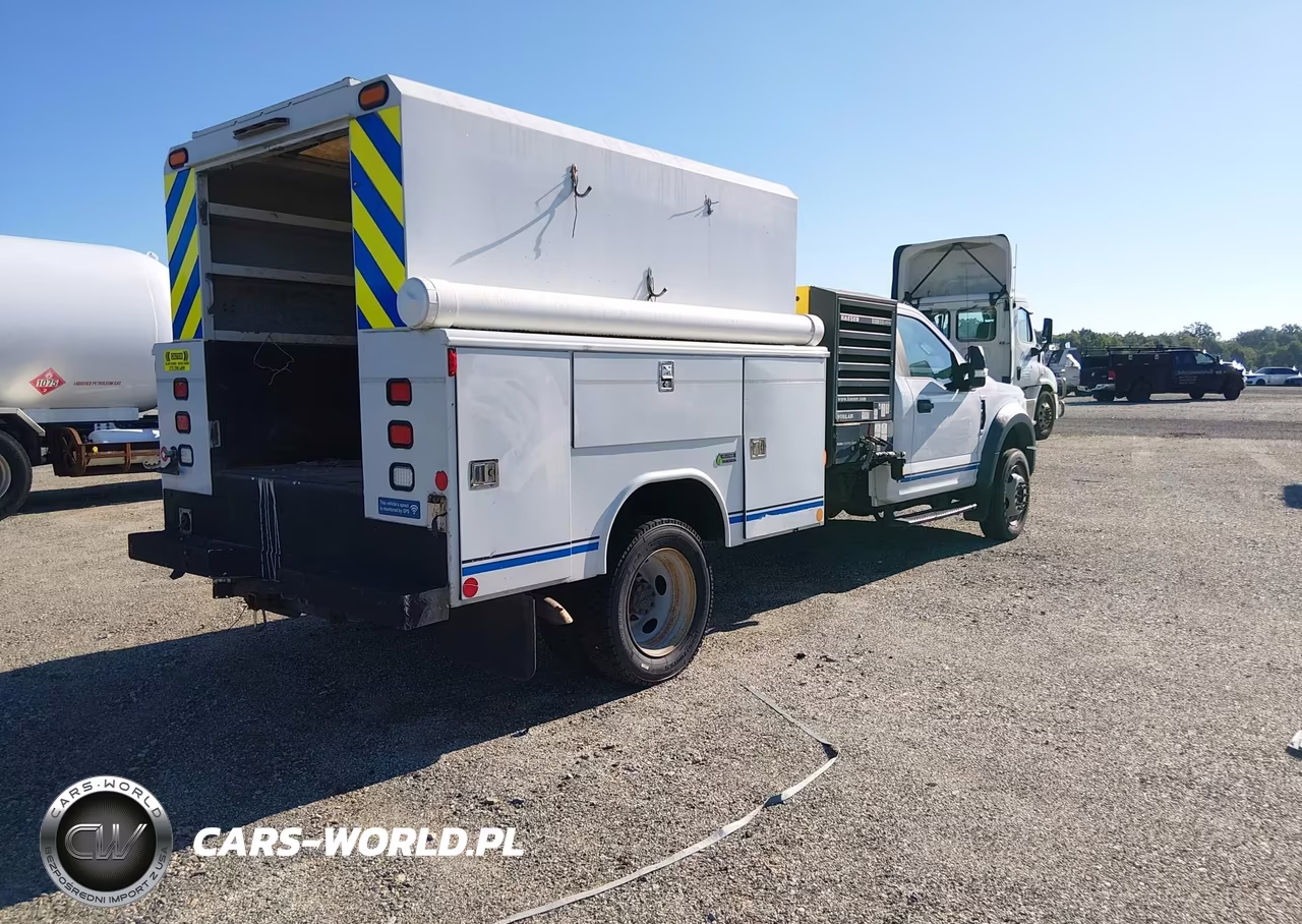 2017 Ford F-450 Chassis Xl VIN:1FDUF4GY8HEB22926 - 4