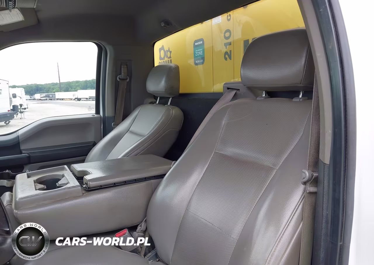 2017 Ford F-450 Chassis Xl VIN:1FDUF4GY8HEB22926 - 6