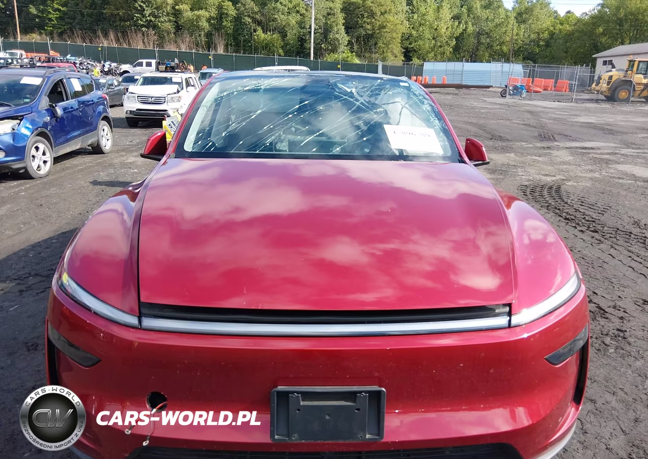 2026 Tesla Model Y Premium-Rear-Wheel Drive VIN:7SAYGDEDXTF527053 - 11