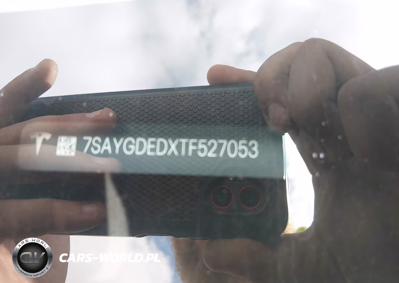 2026 Tesla Model Y Premium-Rear-Wheel Drive VIN:7SAYGDEDXTF527053 - 9