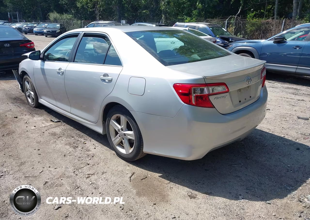 2013 Toyota Camry Se VIN:4T1BF1FKXDU267646 - 3