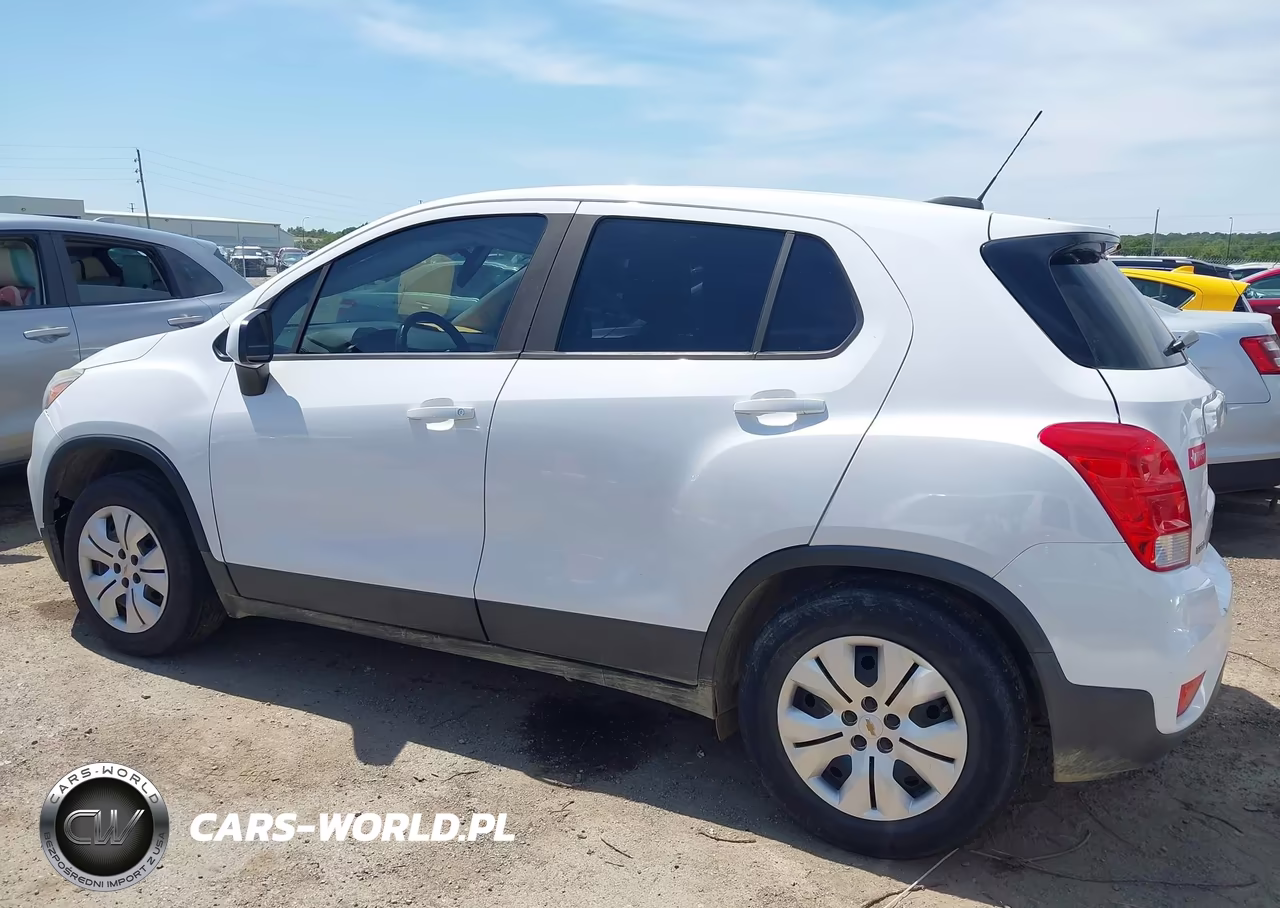 2018 Chevrolet Trax Ls VIN:3GNCJKSB0JL342659 - 13