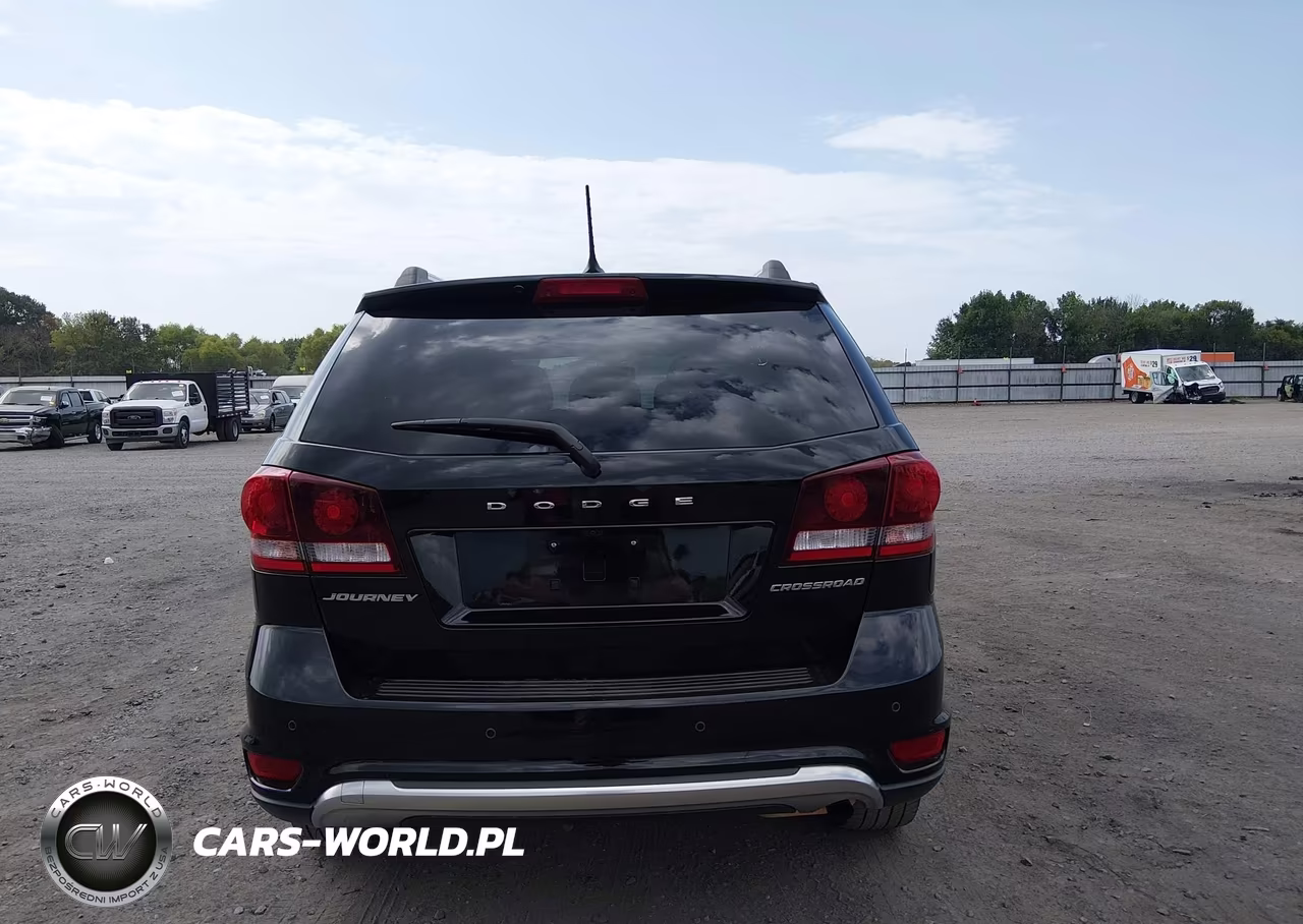 2018 Dodge Journey Crossroad VIN:3C4PDCGB1JT275442 - 16