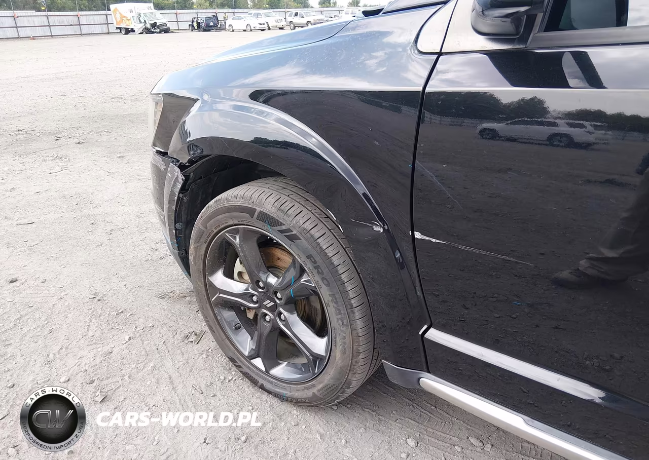 2018 Dodge Journey Crossroad VIN:3C4PDCGB1JT275442 - 17