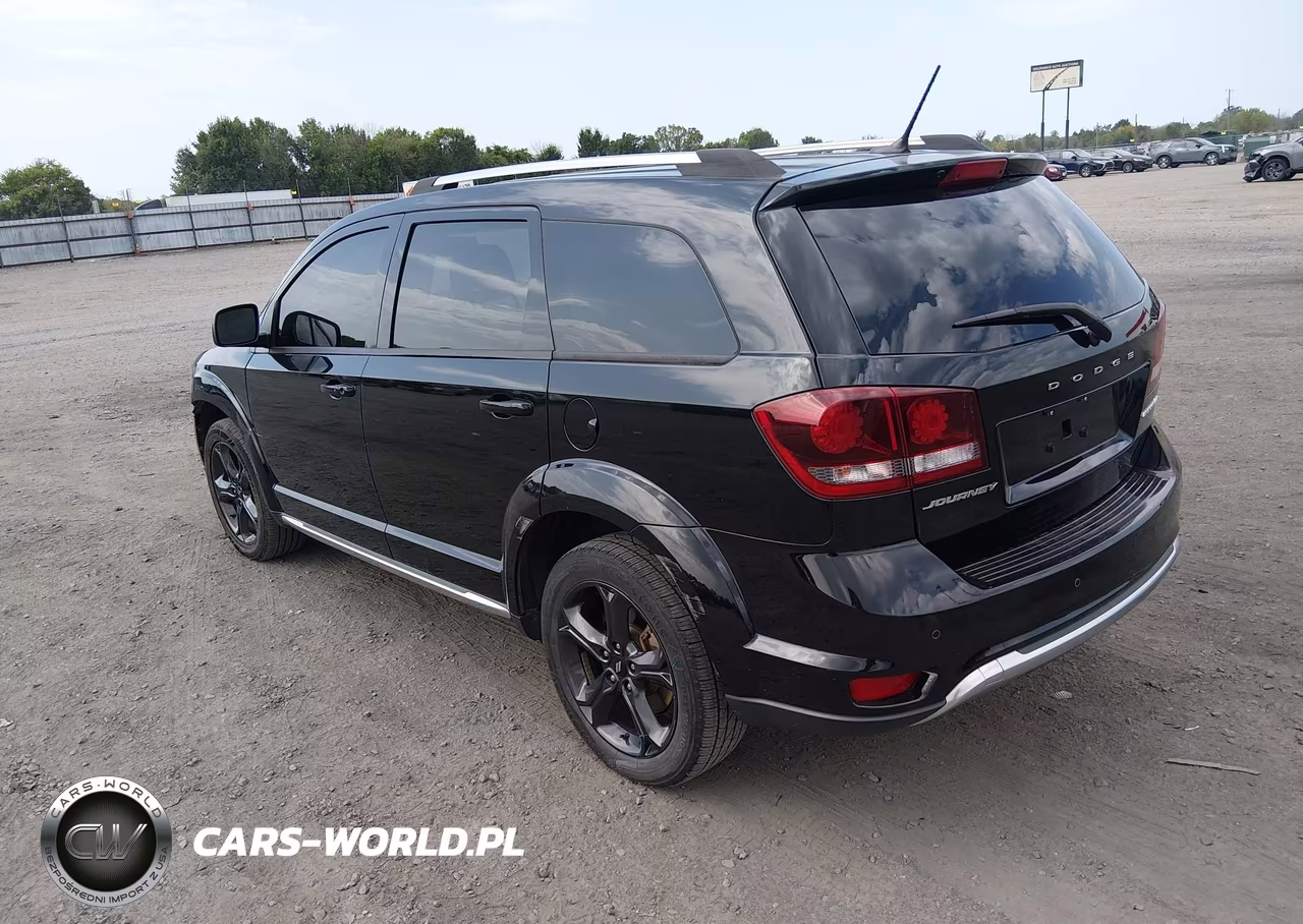 2018 Dodge Journey Crossroad VIN:3C4PDCGB1JT275442 - 3