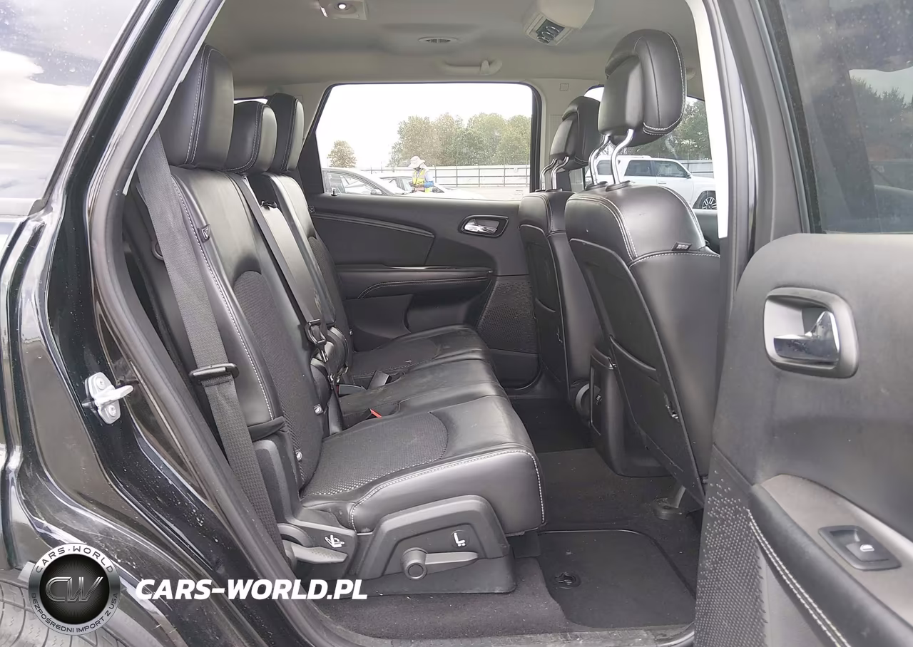 2018 Dodge Journey Crossroad VIN:3C4PDCGB1JT275442 - 8