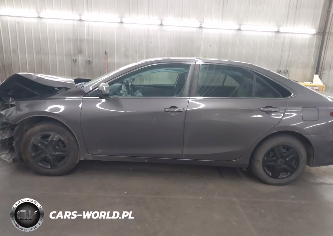 2017 Toyota Camry Le VIN:4T1BF1FK6HU335186 - 15