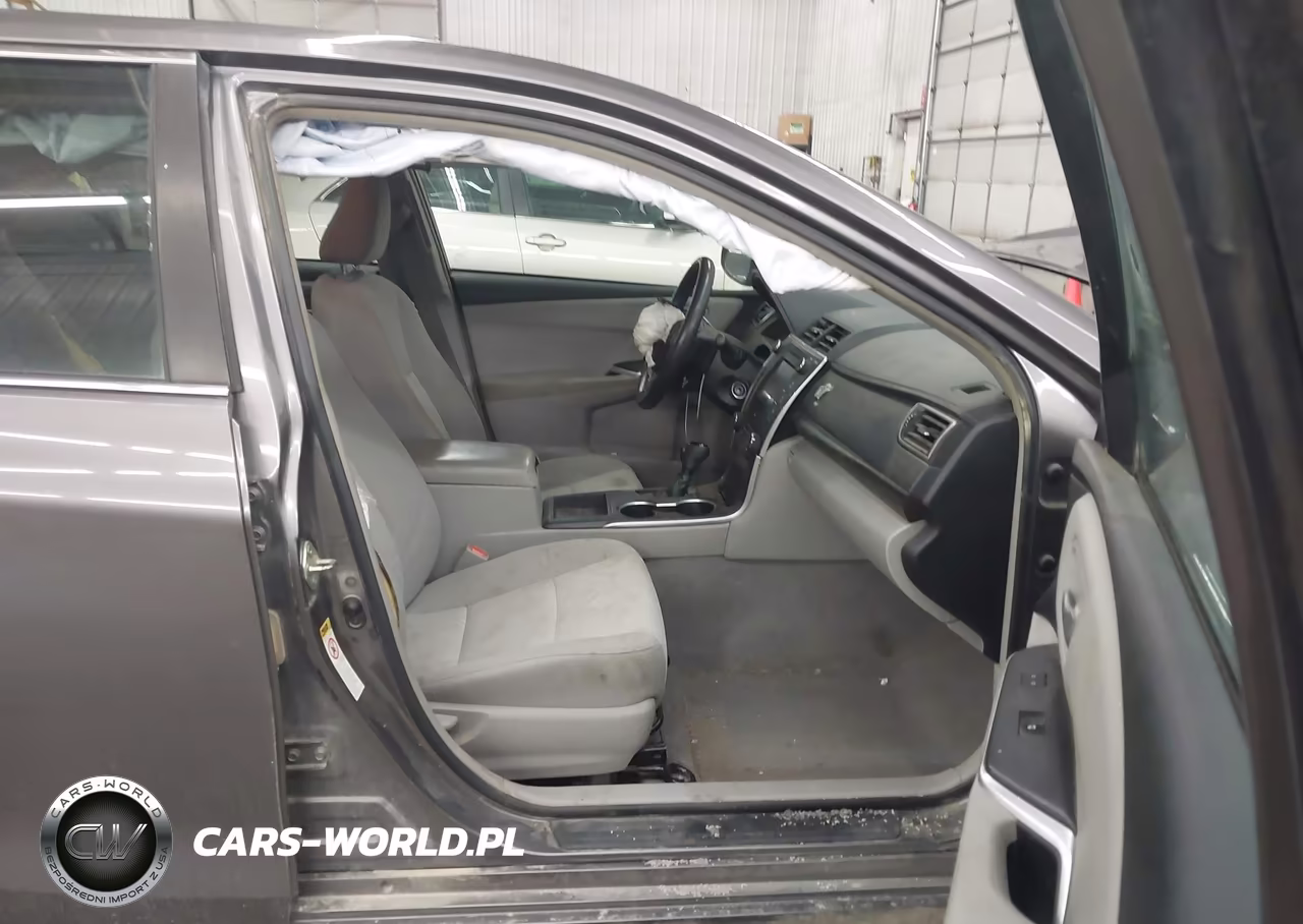 2017 Toyota Camry Le VIN:4T1BF1FK6HU335186 - 5