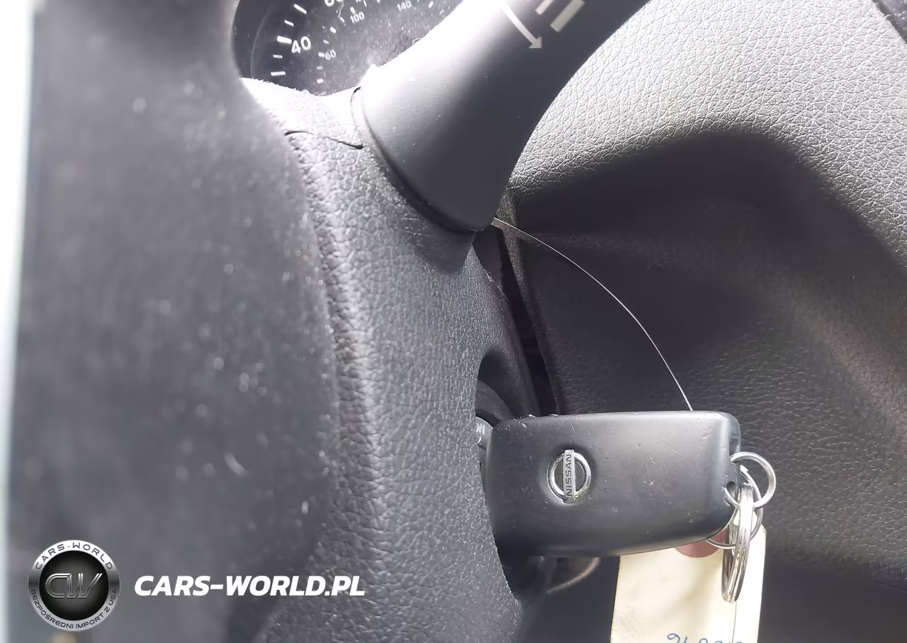 2019 Nissan Rogue S VIN:5N1AT2MV7KC748271 - 11