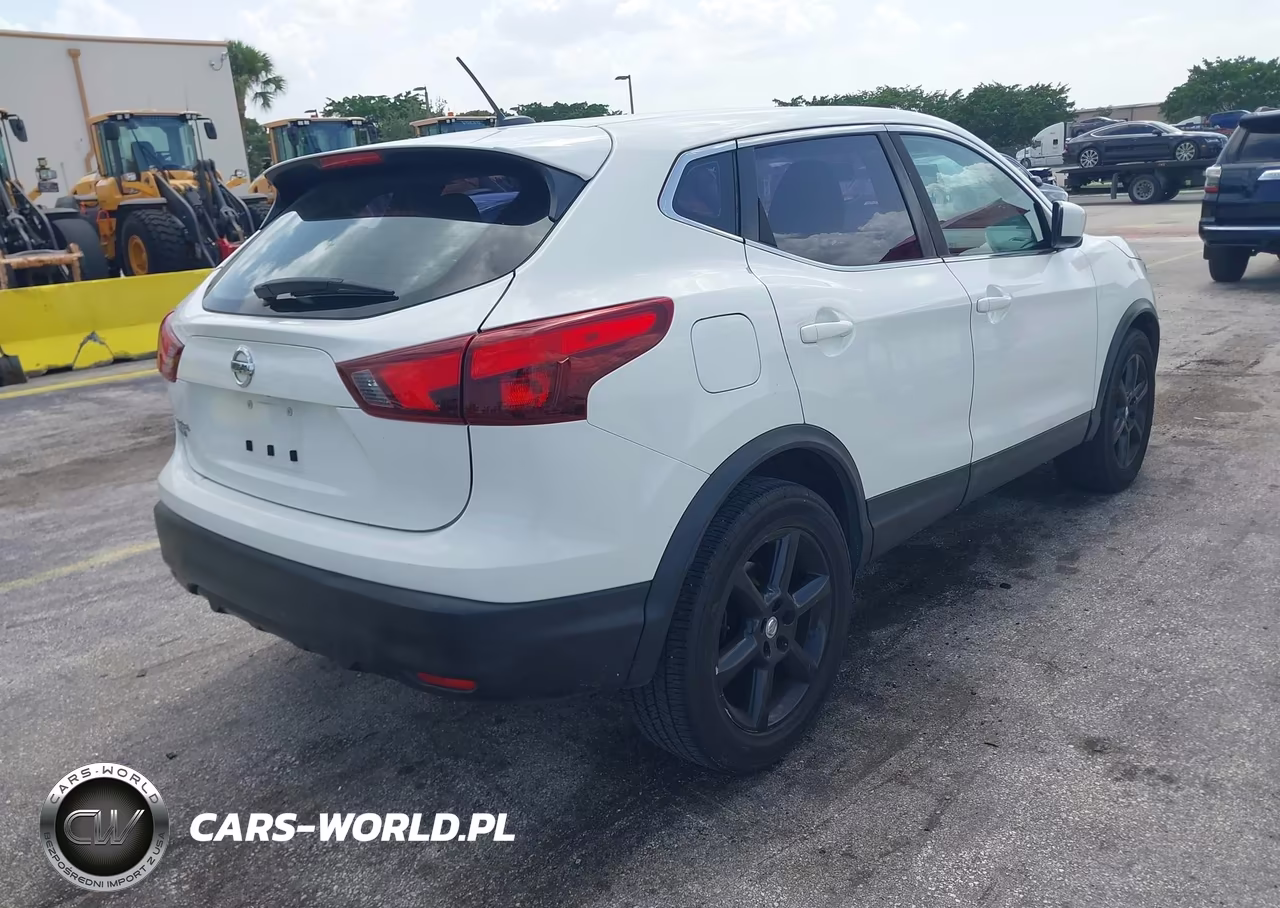 2019 Nissan Rogue Sport S VIN:JN1BJ1CP2KW221302 - 4