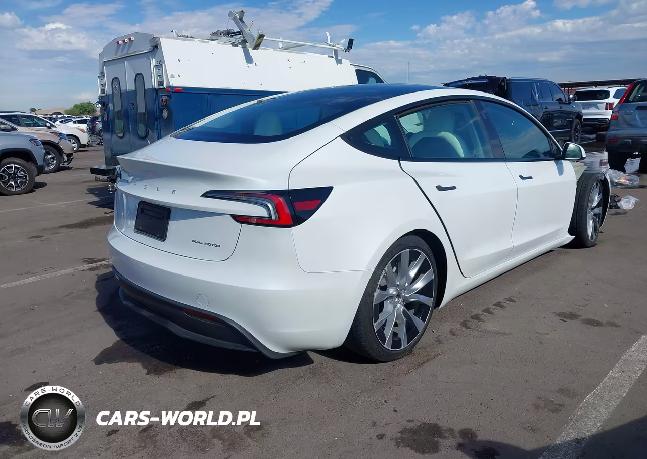 2025 Tesla Model 3 Long Range All-Wheel Drive VIN:5YJ3E1EB2SF952212 - 4