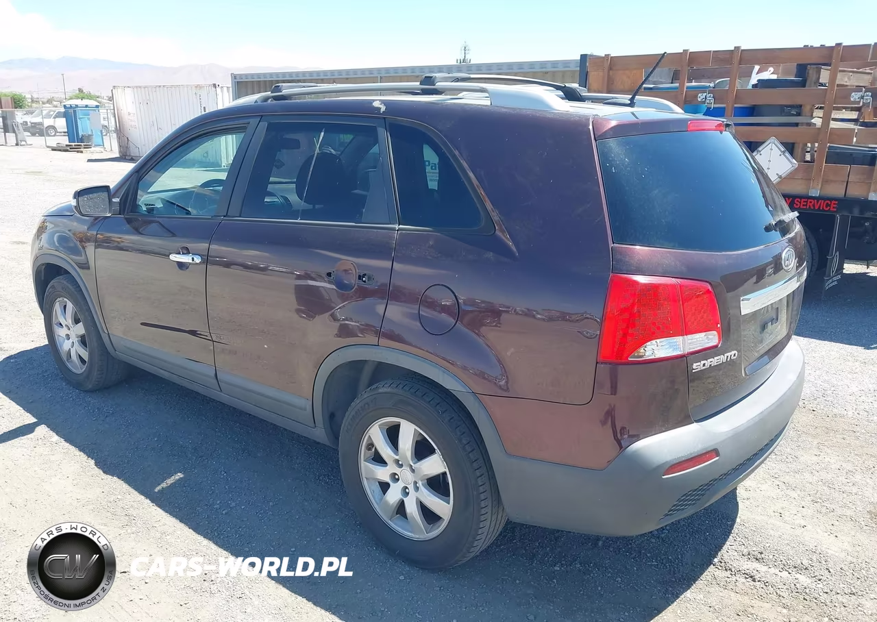 2011 Kia Sorento Lx V6 VIN:5XYKT4A26BG164969 - 3
