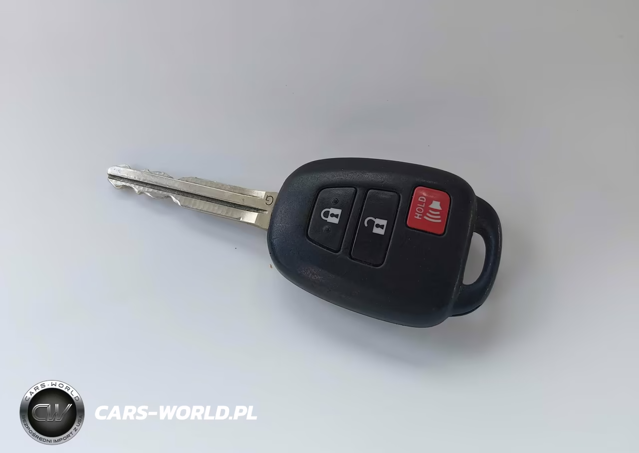 2013 Toyota Prius C Two VIN:JTDKDTB34D1532664 - 11