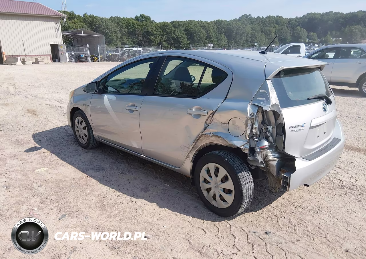 2013 Toyota Prius C Two VIN:JTDKDTB34D1532664 - 3