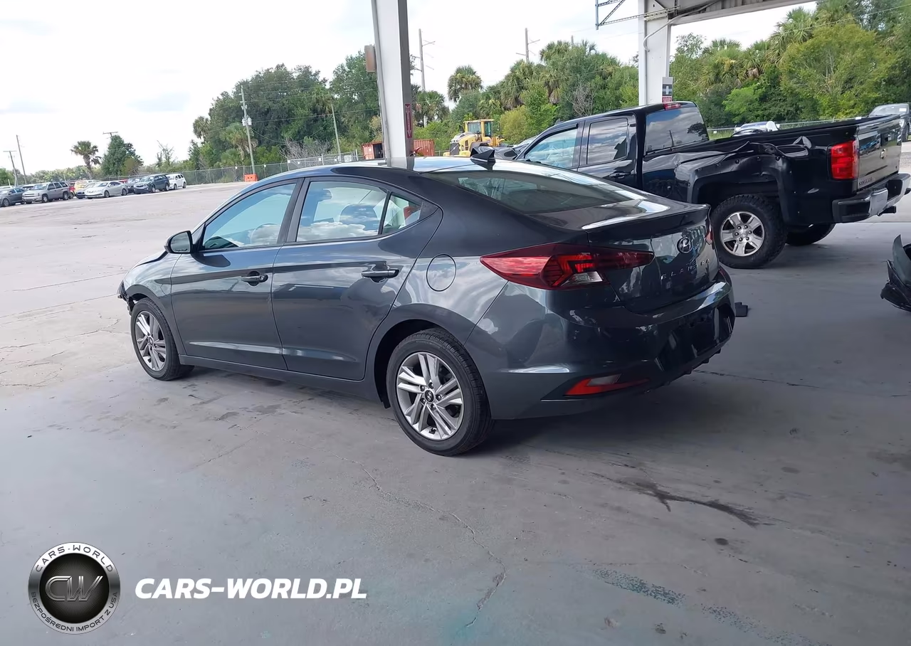 2020 Hyundai Elantra Value Edition VIN:5NPD84LF7LH555214 - 3
