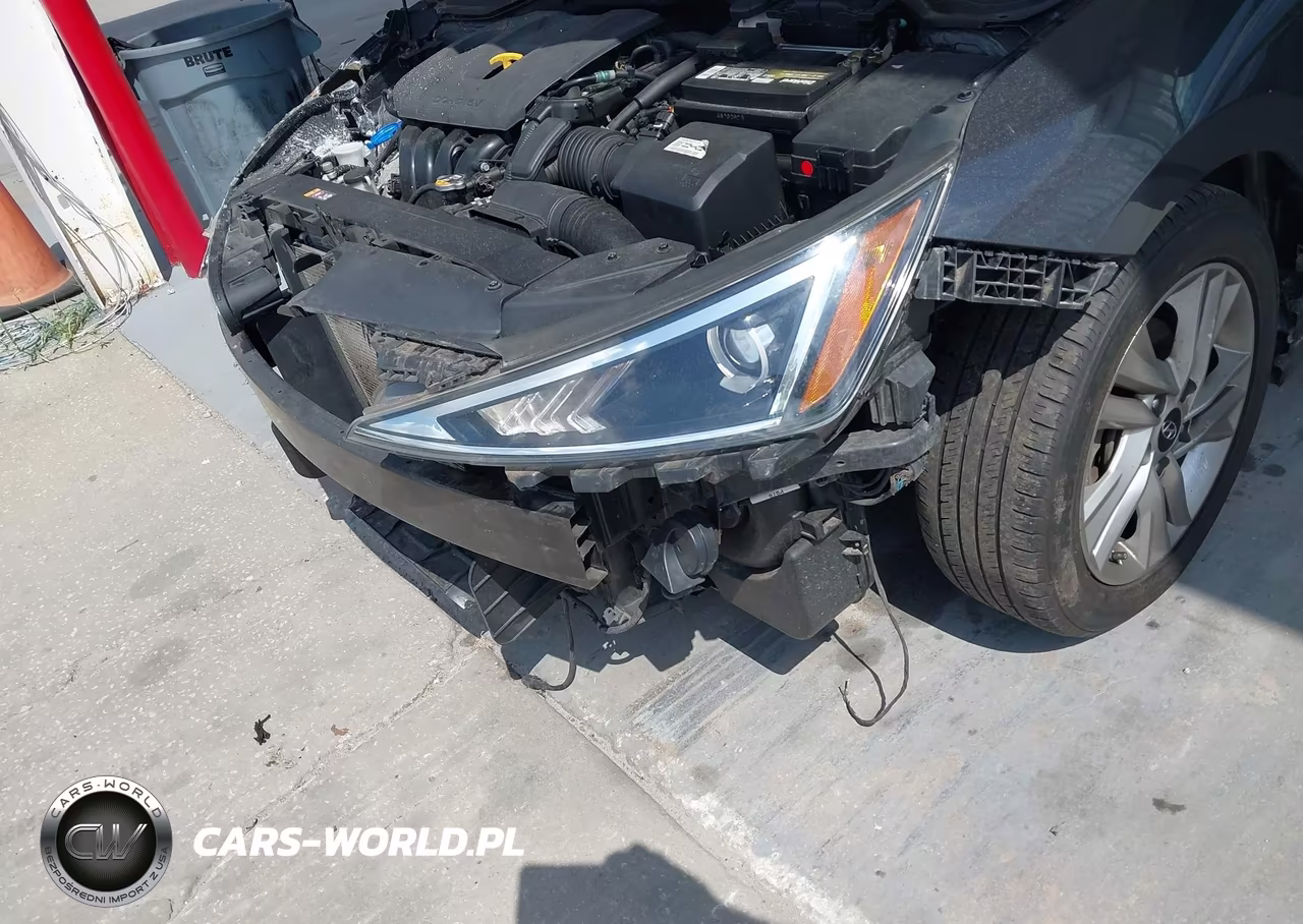 2020 Hyundai Elantra Value Edition VIN:5NPD84LF7LH555214 - 6