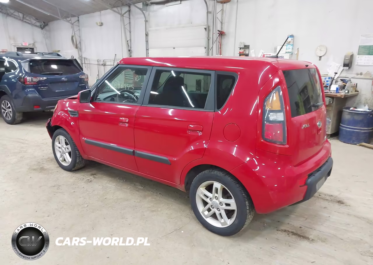 2010 Kia Soul + VIN:KNDJT2A29A7180577 - 3