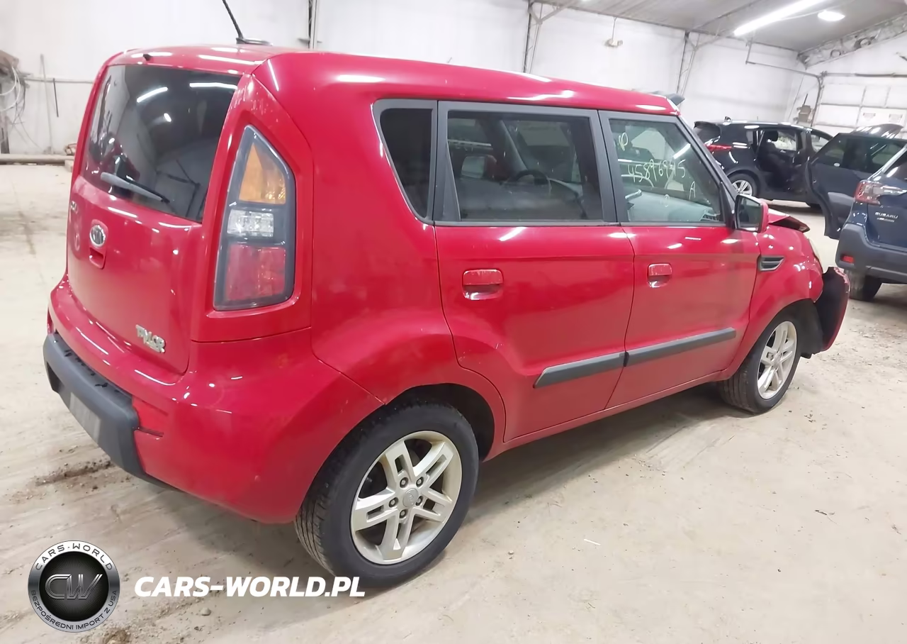 2010 Kia Soul + VIN:KNDJT2A29A7180577 - 4