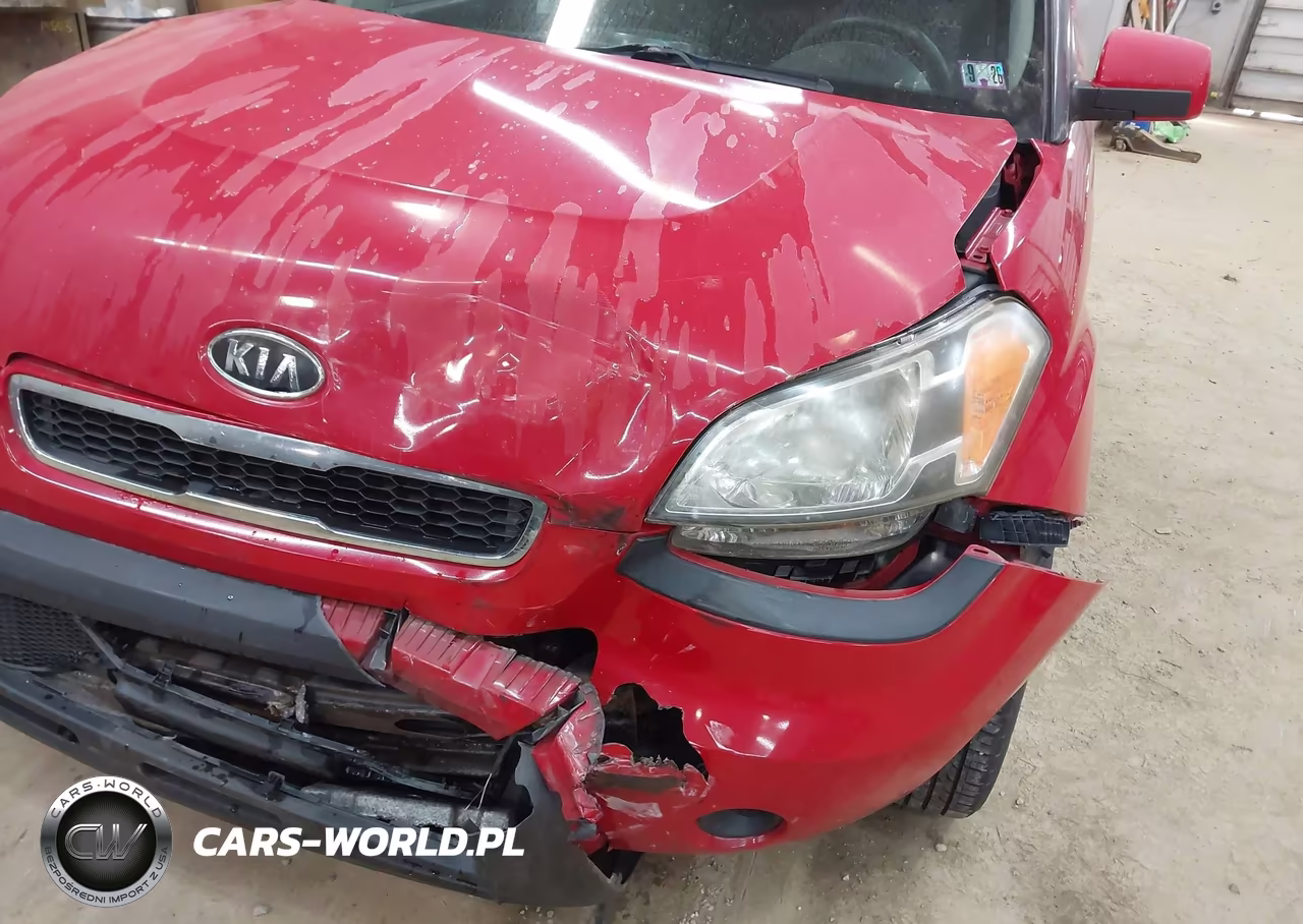 2010 Kia Soul + VIN:KNDJT2A29A7180577 - 6