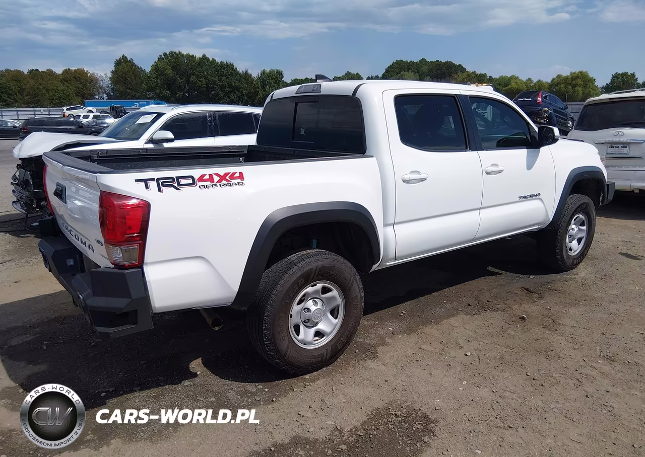2017 Toyota Tacoma Trd Off Road VIN:5TFCZ5AN7HX047393 - 4