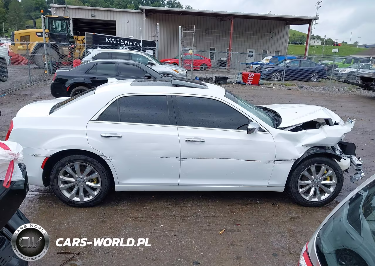 2019 Chrysler 300 Limited Awd VIN:2C3CCAKG7KH569936 - 13