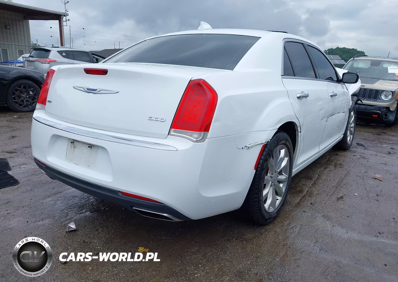 2019 Chrysler 300 Limited Awd VIN:2C3CCAKG7KH569936 - 4
