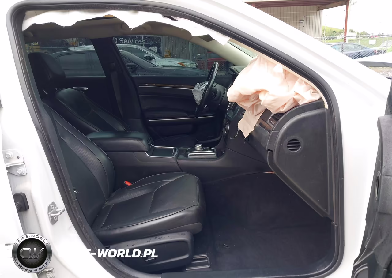 2019 Chrysler 300 Limited Awd VIN:2C3CCAKG7KH569936 - 5