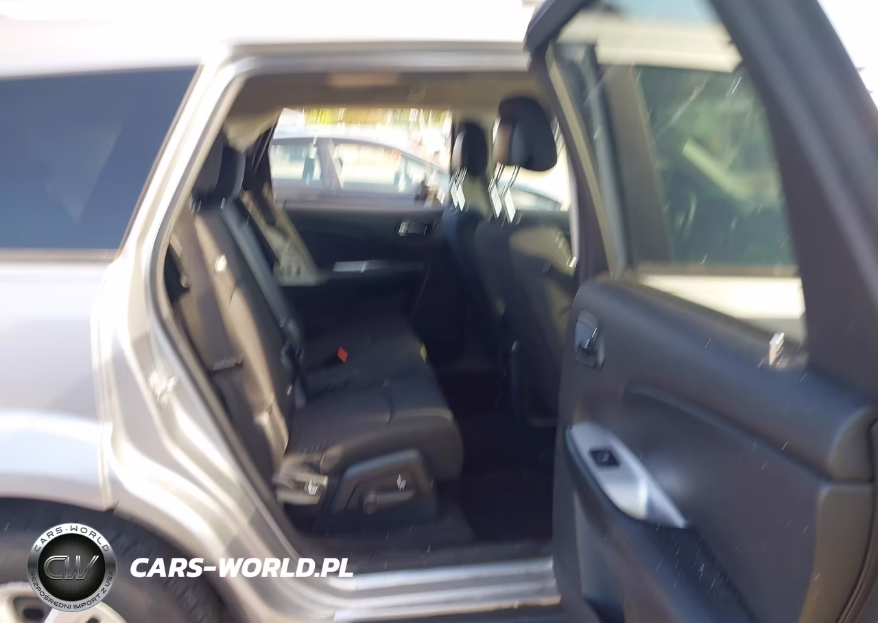 2018 Dodge Journey Se VIN:3C4PDCAB9JT346959 - 8