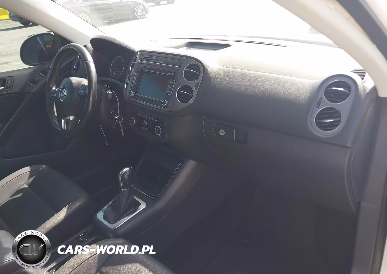 2012 Volkswagen Tiguan Se VIN:WVGAV7AXXCW608440 - 5