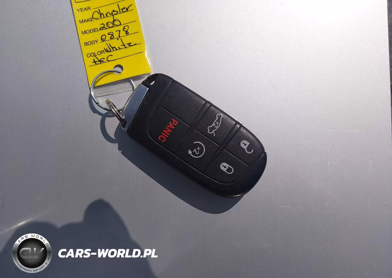 2015 Chrysler 200 C VIN:1C3CCCEG0FN540878 - 11