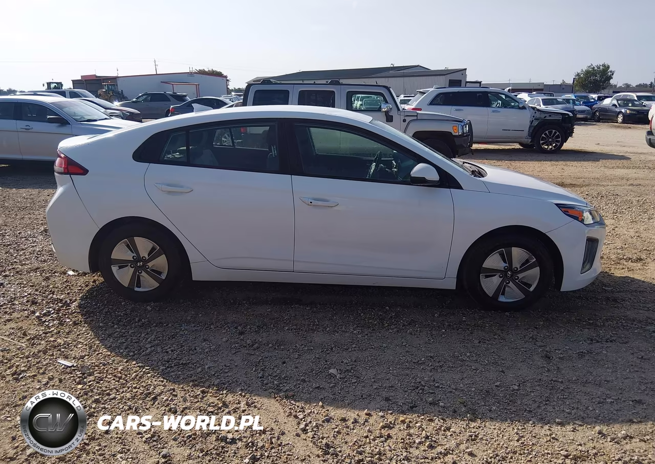2021 Hyundai Ioniq Hybrid Blue VIN:KMHC65LC6MU247774 - 16