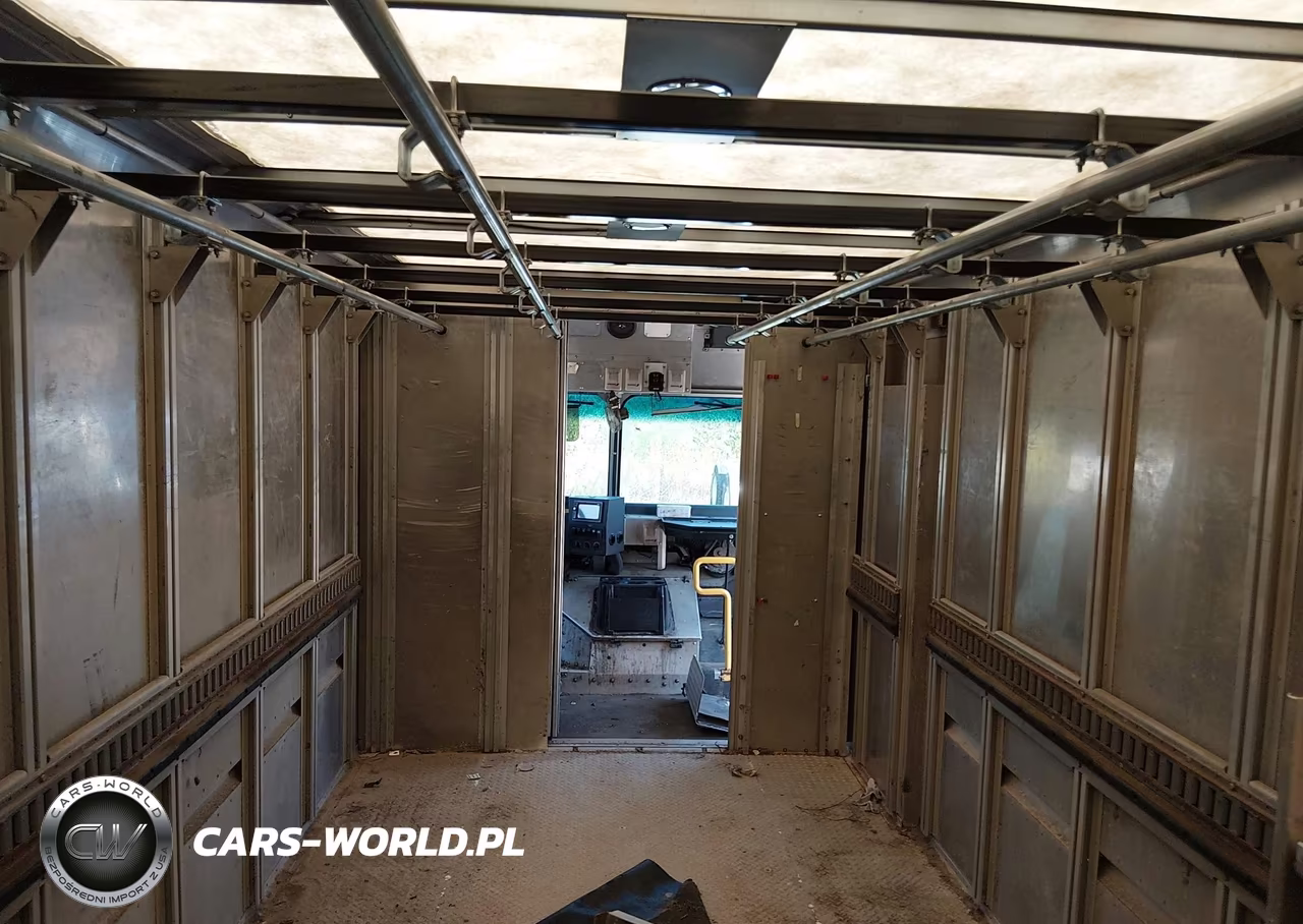 2017 Ford F-59 Commercial Stripped VIN:1F66F5KY9H0A06886 - 15