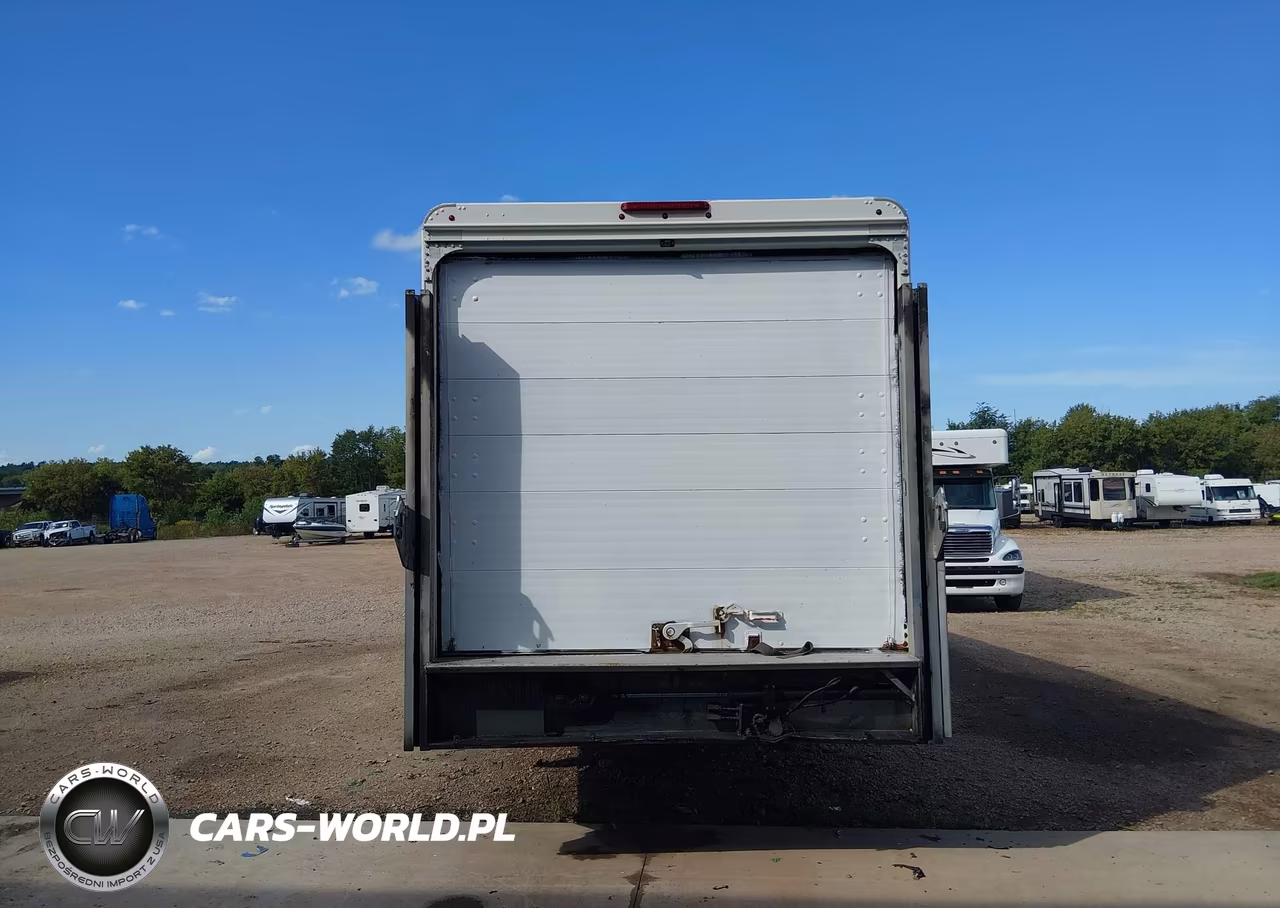 2017 Ford F-59 Commercial Stripped VIN:1F66F5KY9H0A06886 - 19