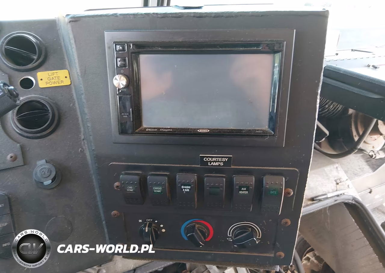2017 Ford F-59 Commercial Stripped VIN:1F66F5KY9H0A06886 - 21