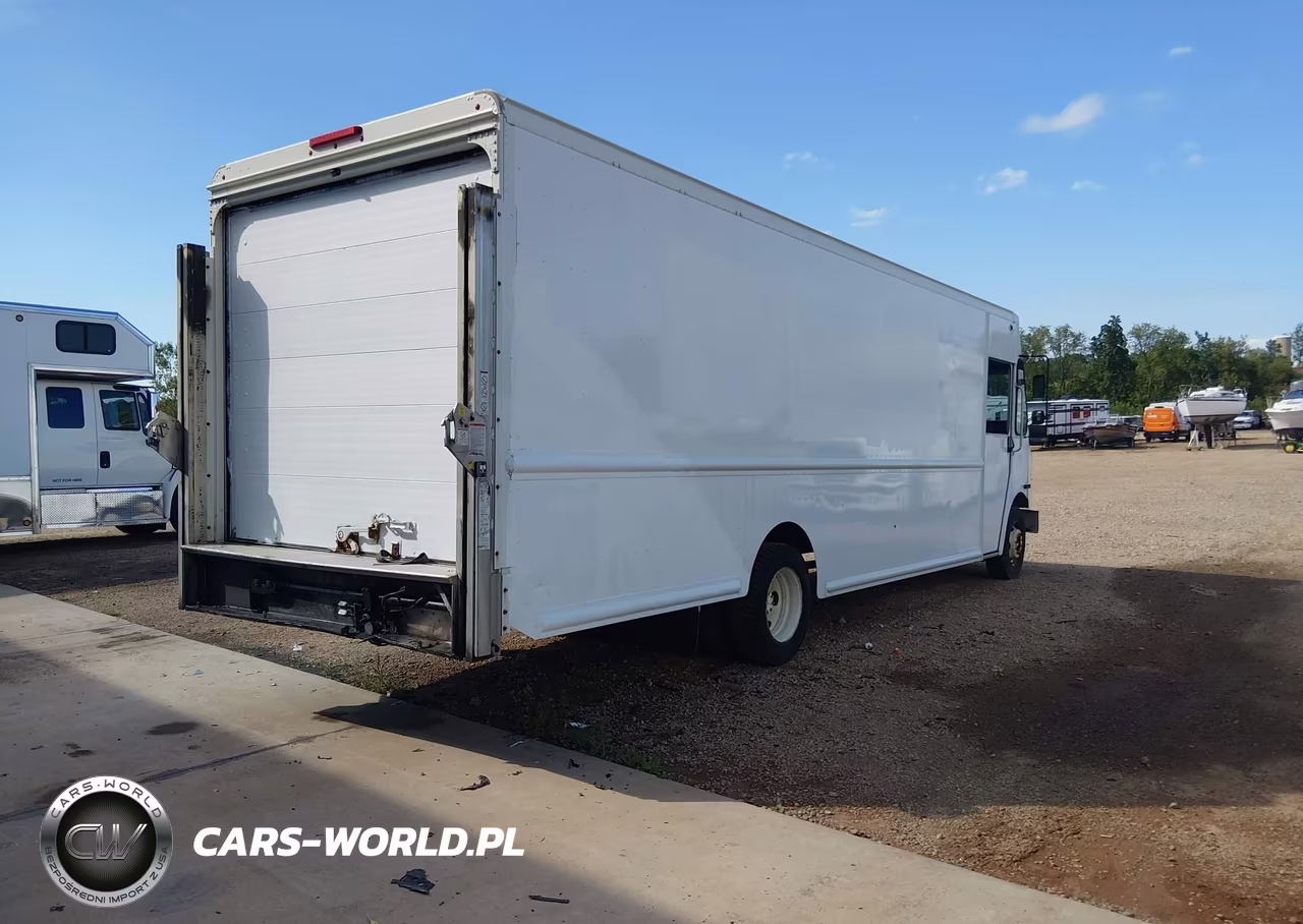2017 Ford F-59 Commercial Stripped VIN:1F66F5KY9H0A06886 - 4
