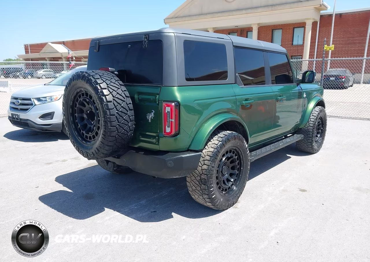 2023 Ford Bronco Outer Banks VIN:1FMEE5BP2PLB54762 - 4