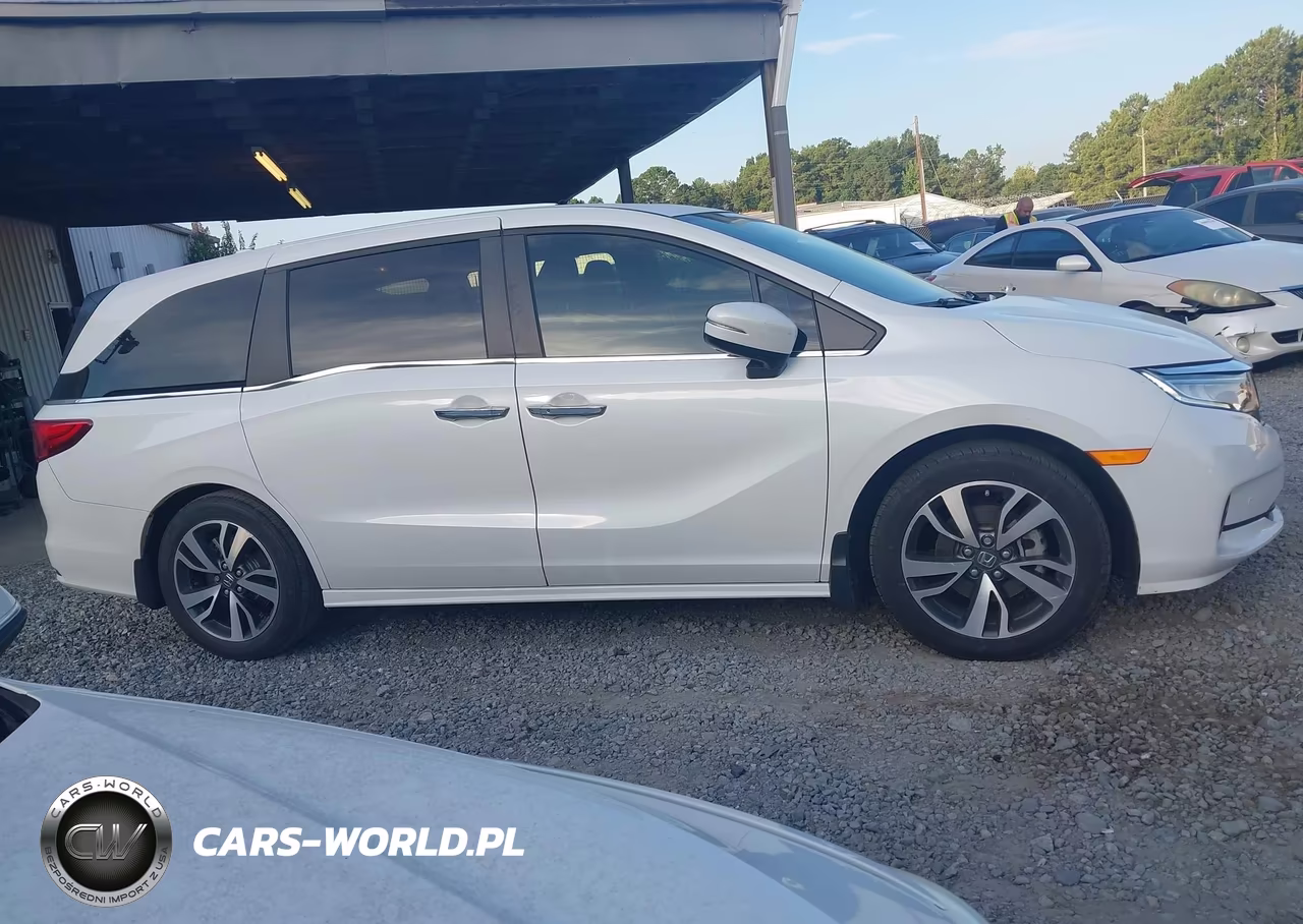 2021 Honda Odyssey Touring VIN:5FNRL6H83MB042312 - 13