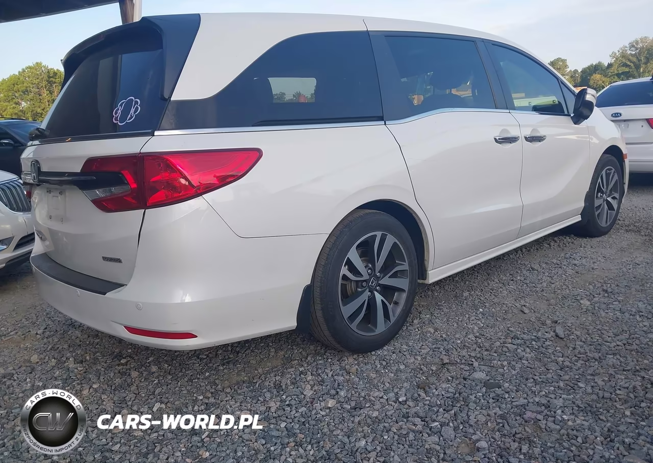 2021 Honda Odyssey Touring VIN:5FNRL6H83MB042312 - 4