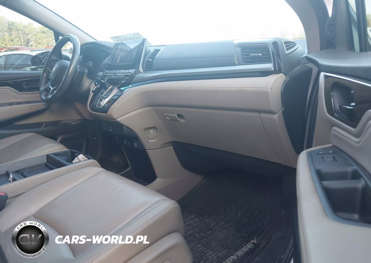 2021 Honda Odyssey Touring VIN:5FNRL6H83MB042312 - 5