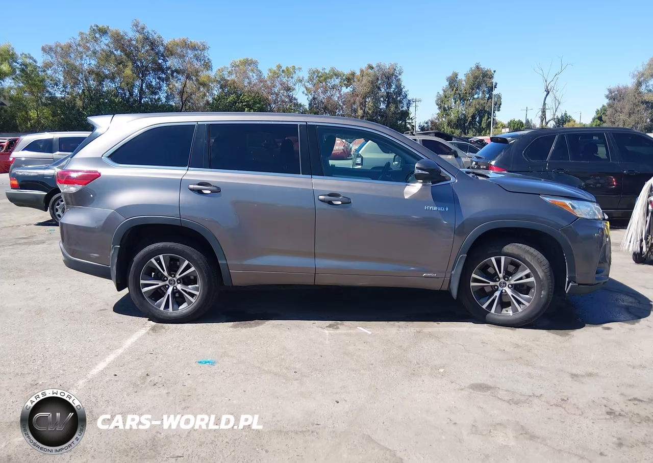 2017 Toyota Highlander Hybrid Le VIN:5TDBGRFH1HS022541 - 13