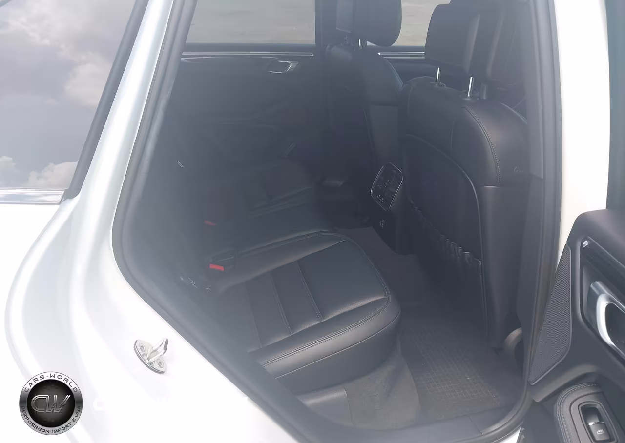 2023 Porsche Macan T VIN:WP1AA2A52PLB16508 - 8