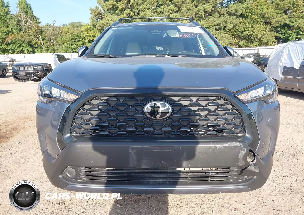 2024 Toyota Corolla Cross Le VIN:7MUCAAAG7RV113083 - 13