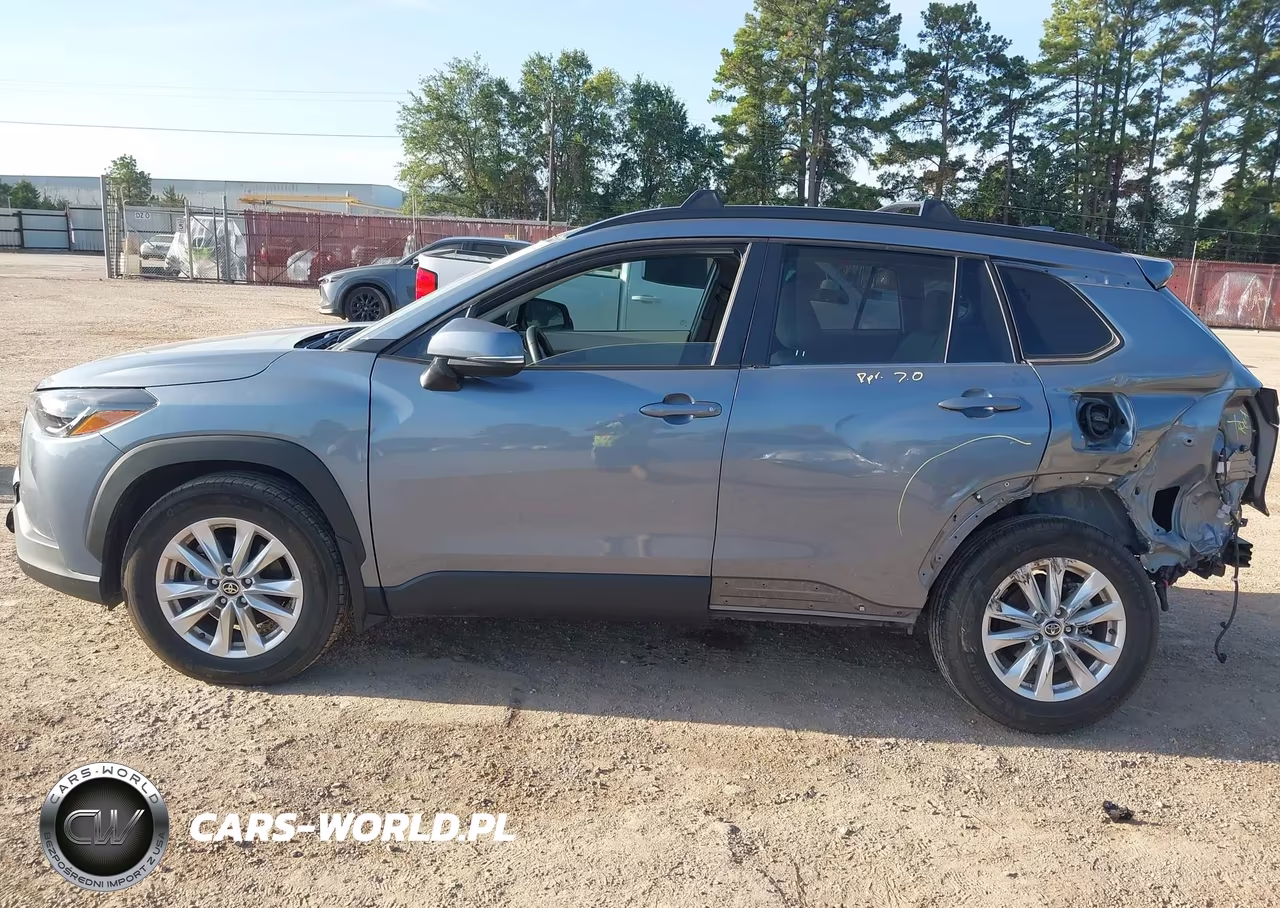 2024 Toyota Corolla Cross Le VIN:7MUCAAAG7RV113083 - 15