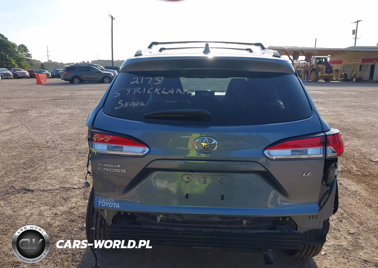 2024 Toyota Corolla Cross Le VIN:7MUCAAAG7RV113083 - 17