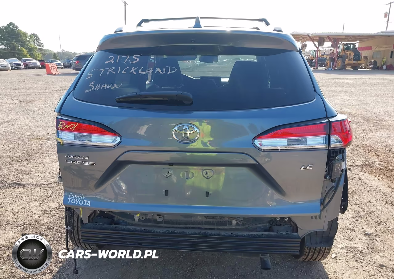 2024 Toyota Corolla Cross Le VIN:7MUCAAAG7RV113083 - 18